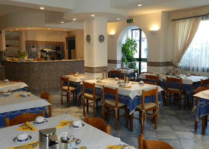 Hotel Punta Mesco 3*