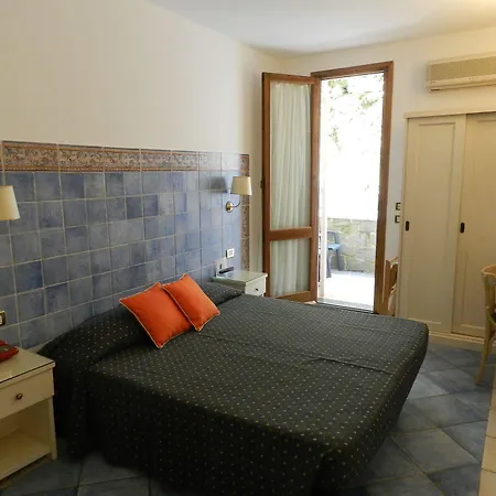 Hotel Punta Mesco